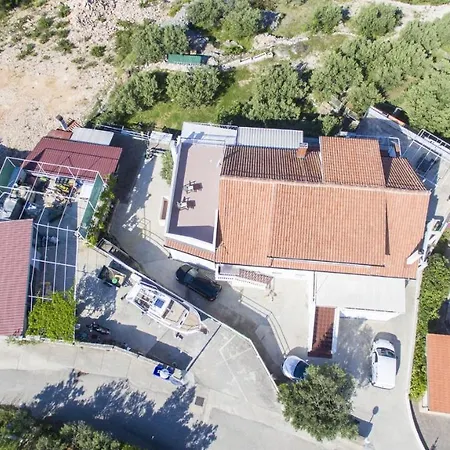 شقة With A Parking Space - 12754 *